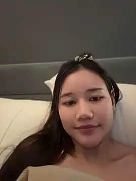 cherrycuteasian online show from April 26, 2026, 10:23 am