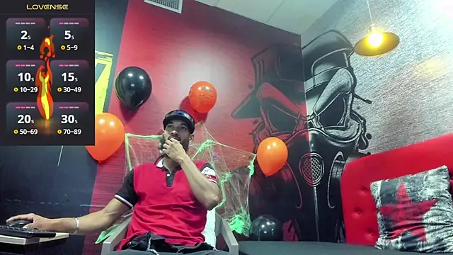 Snapshot of Damian_Shakur chatting on October 20, 2025, 11:22 am Damian Shakur online show from October 20, 2025, 11:22 am