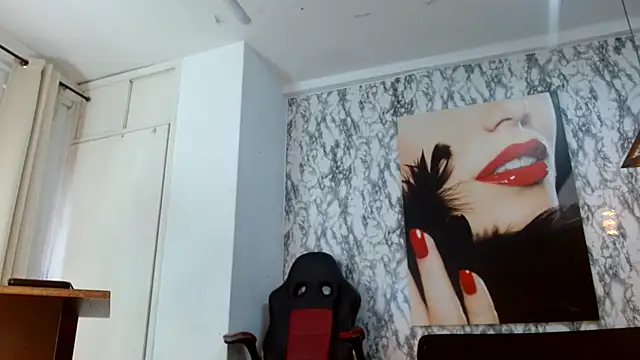 mariani smith online show from October 20, 2025, 12:06 pm