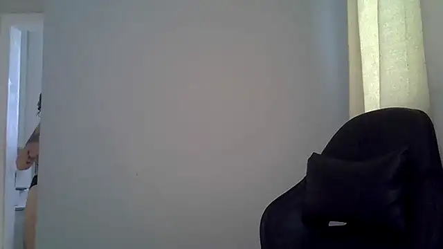 Blue Liz online show from September 18, 2025, 2:42 pm