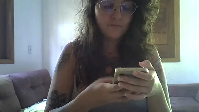 Blue Liz online show from April 27, 2026, 5:33 pm