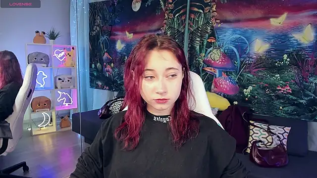 ClaraParks online show from September 18, 2025, 6:55 pm