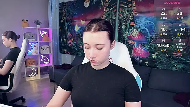 ClaraParks online show from September 10, 2025, 7:02 pm