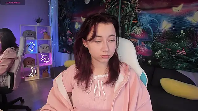 ClaraParks online show from October 25, 2025, 6:08 pm