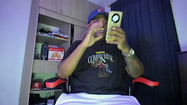 CorvisXnc0012 online show from October 22, 2025, 4:45 am