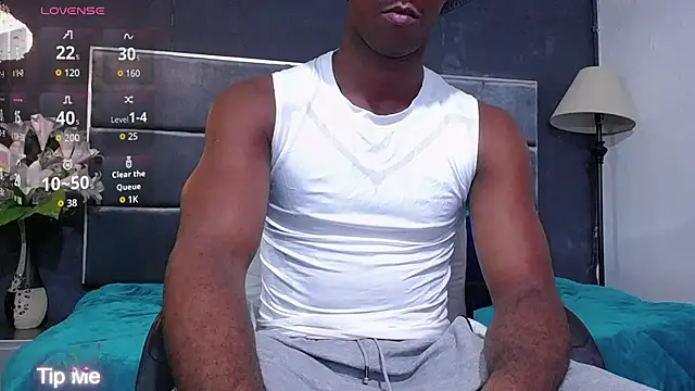 blackbignude online show from November 11, 2025, 1:33 am