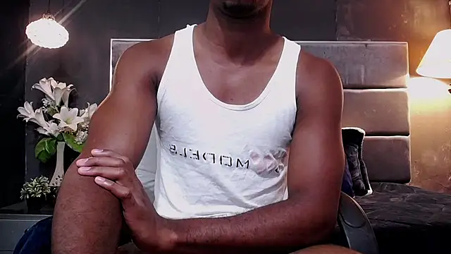 blackbignude online show from October 24, 2025, 1:48 am