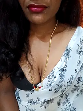 Snapshot of Dharshini_7 chatting on October 28, 2025, 6:51 pm Dharshini 7 online show from October 28, 2025, 6:51 pm