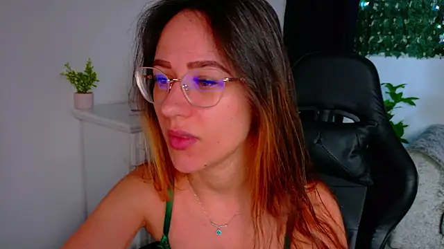 Snapshot of EvaBllake chatting on February 18, 2026, 6:22 am EvaBllake online show from February 18, 2026, 6:22 am