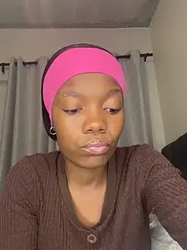 prettydollyy online show from March 8, 2026, 5:38 pm