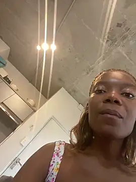 prettydollyy online show from March 12, 2026, 7:23 am