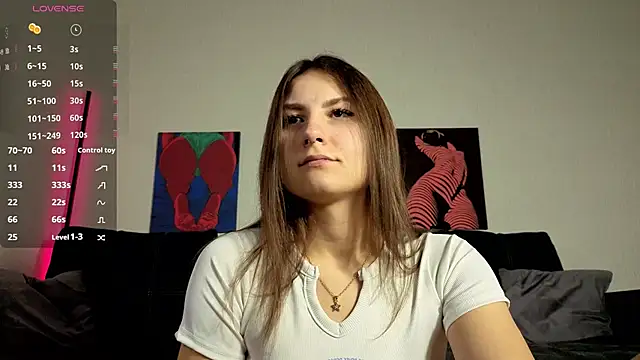 TrixiBell online show from September 30, 2025, 4:18 am