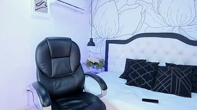 Jim twink online show from February 4, 2026, 7:42 pm