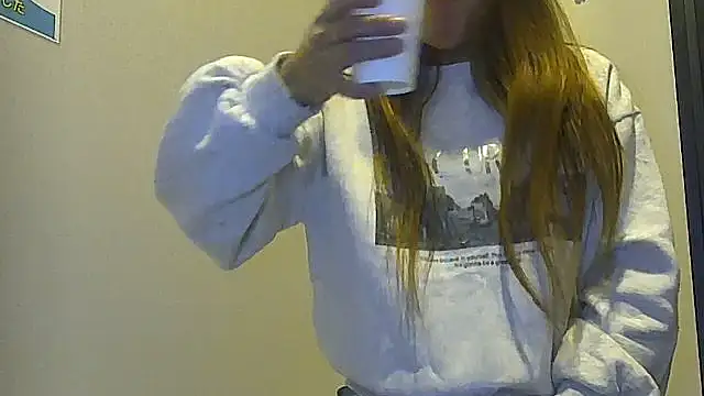 Snapshot of SAKI_saki_01 chatting on November 19, 2025, 10:04 am SAKI saki 01 online show from November 19, 2025, 10:04 am