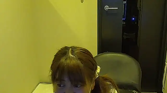 Snapshot of SAKI_saki_01 chatting on October 21, 2025, 10:03 am SAKI saki 01 online show from October 21, 2025, 10:03 am