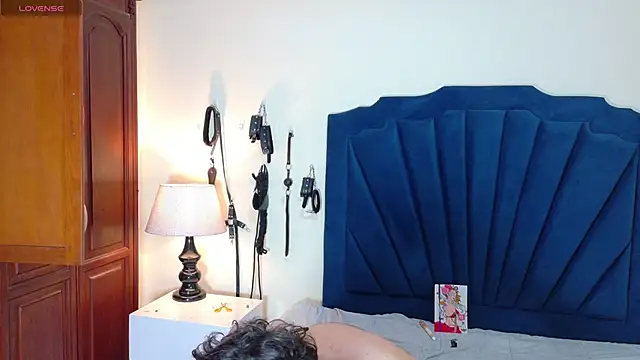 RoxyandAron2 online show from May 16, 2026, 11:48 pm
