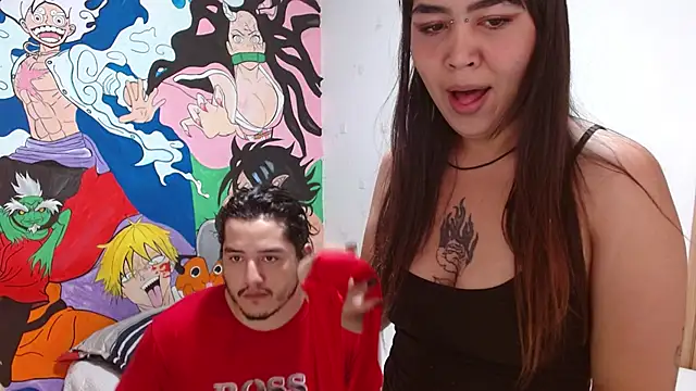 Snapshot of RoxyandAron2 chatting on November 3, 2025, 3:04 pm RoxyandAron2 online show from November 3, 2025, 3:04 pm