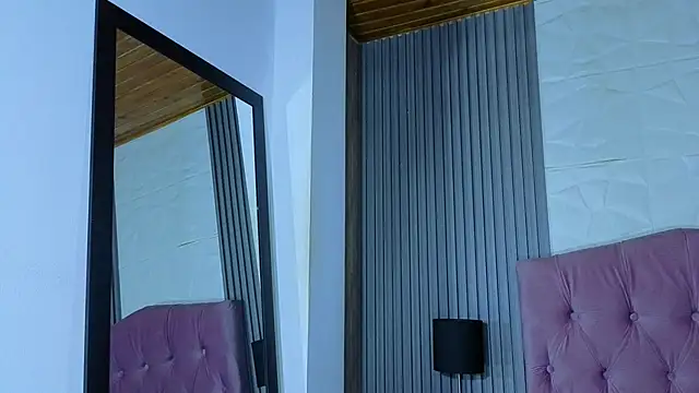 Bonnali lune online show from April 10, 2026, 9:55 pm