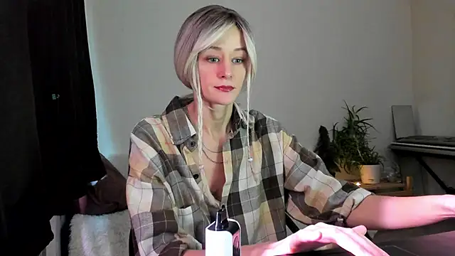 thief of hearts online show from November 28, 2025, 10:48 am