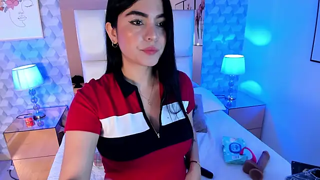 Sasha  sims   online show from October 30, 2025, 11:41 am