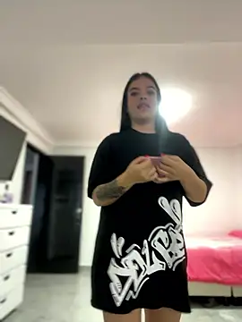 Snapshot of JuanitaMore01 chatting on January 15, 2026, 8:23 pm JuanitaMore01 online show from January 15, 2026, 8:23 pm