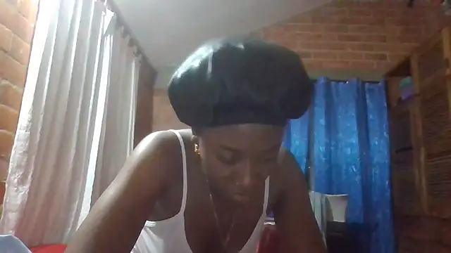 Snapshot of DarkHoneyy chatting on February 17, 2026, 3:48 am DarkHoneyy online show from February 17, 2026, 3:48 am