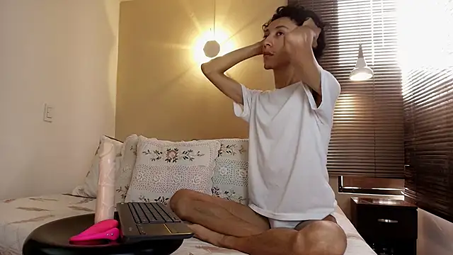 Lucian Morel S online show from November 5, 2025, 12:19 pm