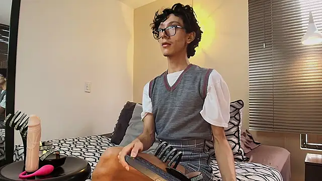 Lucian Morel S online show from October 11, 2025, 12:50 pm