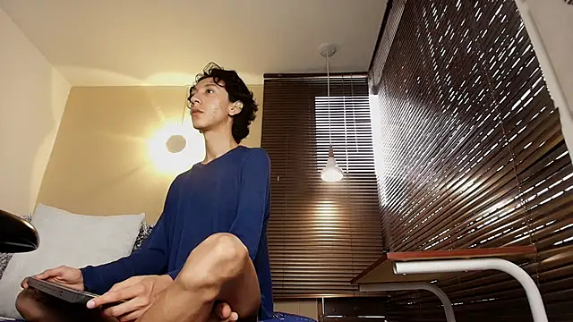 Lucian Morel S online show from November 13, 2025, 12:31 pm