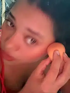 Violethroos online show from December 2, 2025, 2:23 am