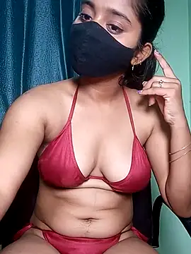 shrutee12 online show from May 4, 2026, 6:44 pm