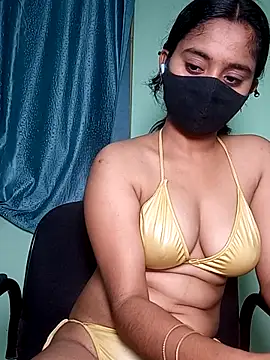 shrutee12 online show from May 10, 2026, 8:00 pm