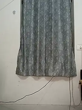 shrutee12 online show from October 24, 2025, 7:13 pm