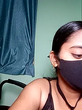 shrutee12 online show from May 30, 2026, 6:02 pm