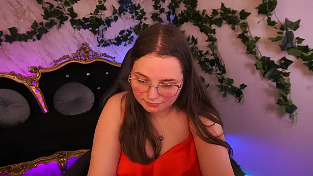 SophieDreamss online show from October 18, 2025, 1:57 pm