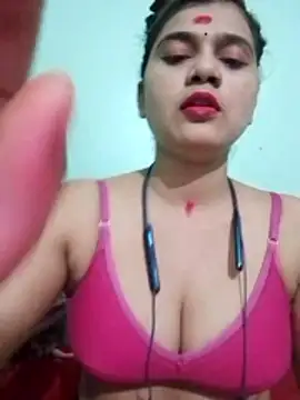 Kavya-Tiwari online show from June 5, 2026, 9:42 pm