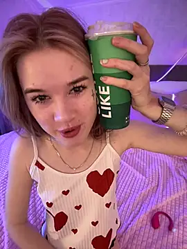 Snapshot of Marryme- chatting on February 20, 2026, 1:35 pm Marryme- online show from February 20, 2026, 1:35 pm