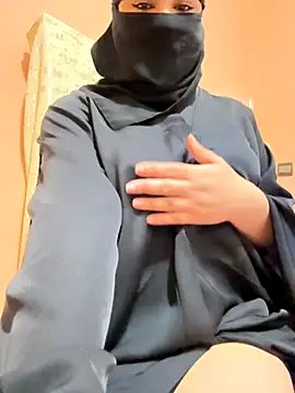  Laiali  online show from November 26, 2025, 12:49 pm