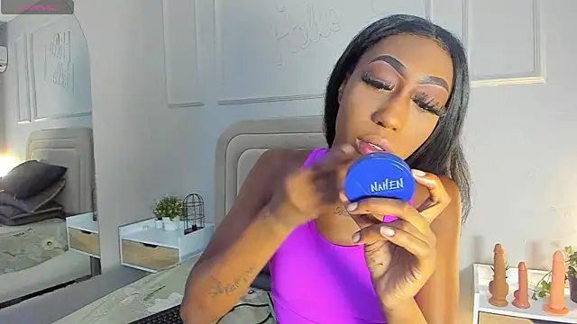 Anamonrroe online show from February 4, 2026, 7:53 pm