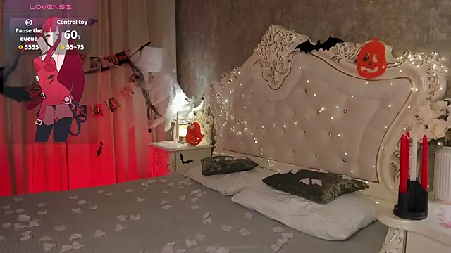 Lucy Shaw online show from October 19, 2025, 11:57 am