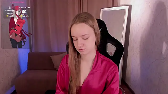 Lucy Shaw online show from November 8, 2025, 7:12 am