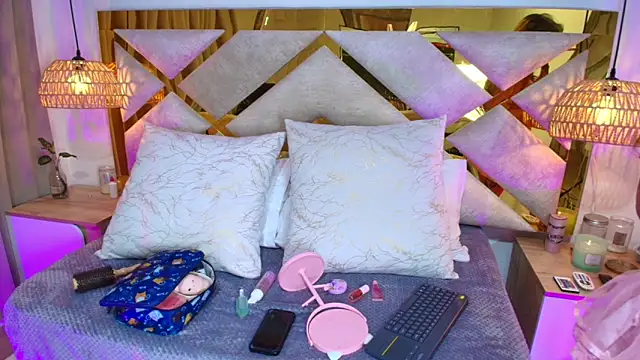 Snapshot of Scarlett_Vegaa chatting on November 5, 2025, 12:08 pm Scarlett Vegaa online show from November 5, 2025, 12:08 pm