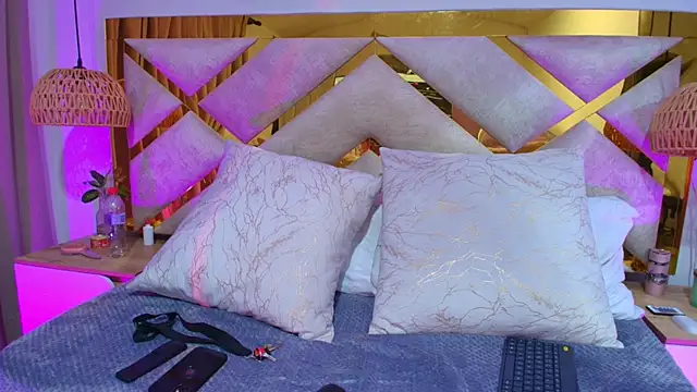 Snapshot of Scarlett_Vegaa chatting on November 11, 2025, 12:00 pm Scarlett Vegaa online show from November 11, 2025, 12:00 pm