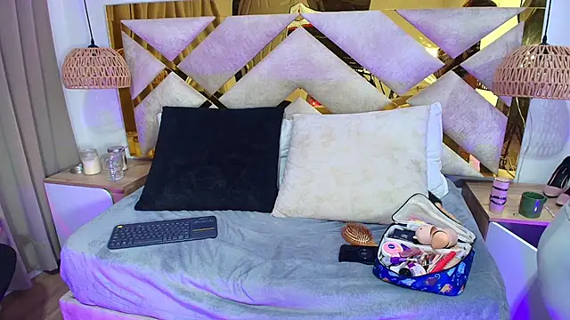 Snapshot of Scarlett_Vegaa chatting on September 19, 2025, 10:30 am Scarlett Vegaa online show from September 19, 2025, 10:30 am