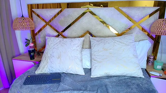 Snapshot of Scarlett_Vegaa chatting on November 25, 2025, 11:32 am Scarlett Vegaa online show from November 25, 2025, 11:32 am