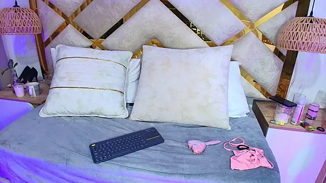 Snapshot of Scarlett_Vegaa chatting on October 3, 2025, 11:23 am Scarlett Vegaa online show from October 3, 2025, 11:23 am