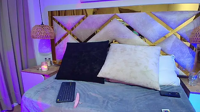 Snapshot of Scarlett_Vegaa chatting on September 17, 2025, 11:01 am Scarlett Vegaa online show from September 17, 2025, 11:01 am