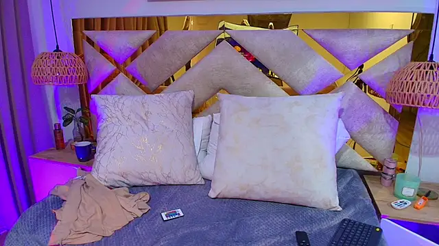 Snapshot of Scarlett_Vegaa chatting on November 28, 2025, 1:00 pm Scarlett Vegaa online show from November 28, 2025, 1:00 pm