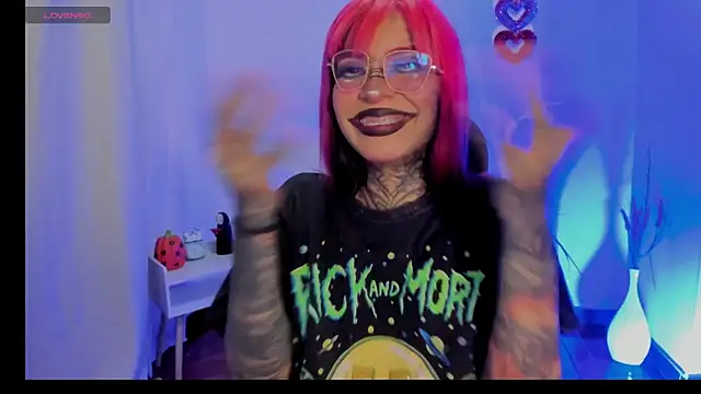 Snapshot of Nickidoll66- chatting on October 3, 2025, 7:43 am Nickidoll66- online show from October 3, 2025, 7:43 am