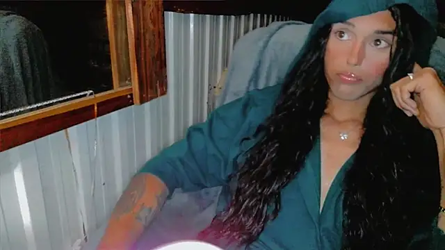 HTXBBY3130 online show from September 28, 2025, 11:01 pm